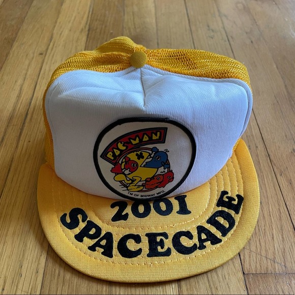 80s Vintage Pac-Man SnapBack Trucker Hat Yellow and White - Picture 2 of 9